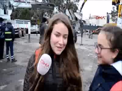 Fırtına 120 metrekarelik çatıyı uçurdu