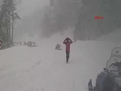 Bursa Uludağ'da kar kalınlığı 2 metre 20 santime ulaştı - 2