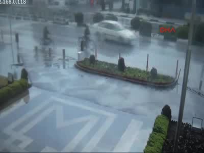 Osmaniye'de öğrenci servisi kaza yaptı: 20 yaralı
