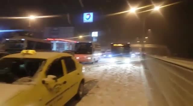 Bursa'da kar yağışı sebebiyle Mudanya yolu kapandı