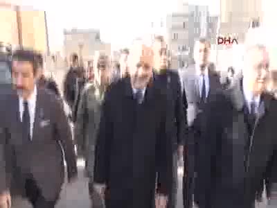 Milli Savunma Bakanı Fikri Işık valilikte açıklama yaptı