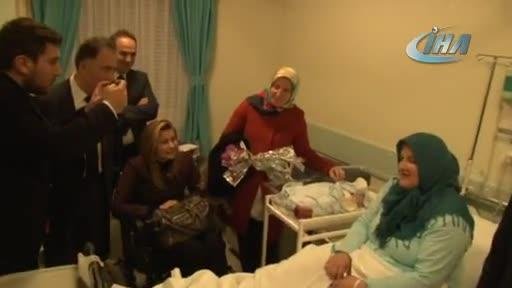 Bursa'da yeni yılın ilk bebeklerine milletvekili sürprizi