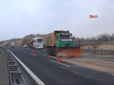 Gaziantep'te, yolcu otobüsü TIR'a çarpıp devrildi: 8 yaralı