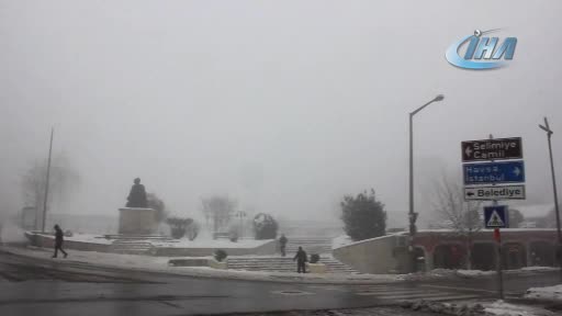 Edirne'de sisten göz gözü görmüyor