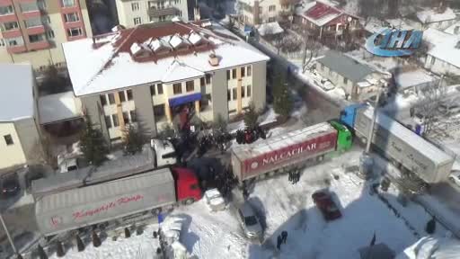 Bolu'dan Halep'e 7 TIR yardım malzemesi gönderildi