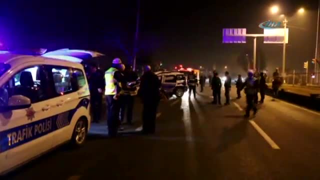 Polis otosu tankerle çarpıştı: 2 şehit