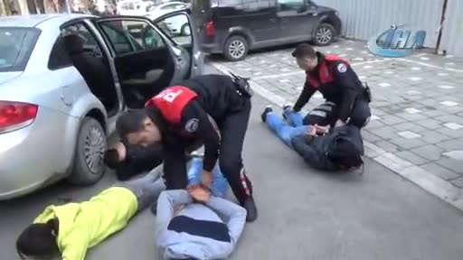 Bursa'da polisten nefes kesen operasyon