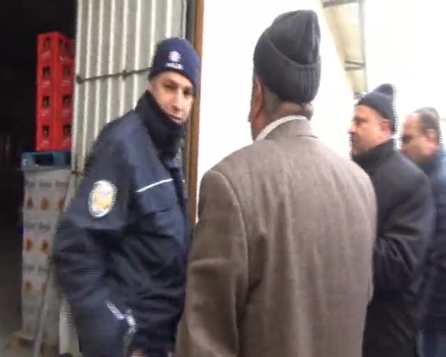 Bursa'da 3 tonluk paletin altında kalan işçi yaşamını yitirdi