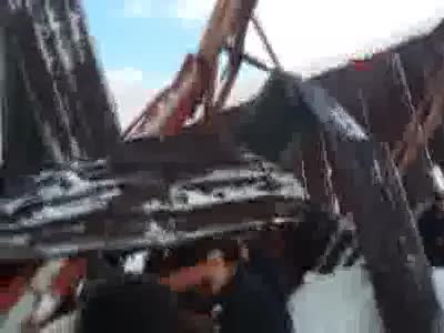 Konya'da pazar yerinin çatısı çöktü, yaralılar var