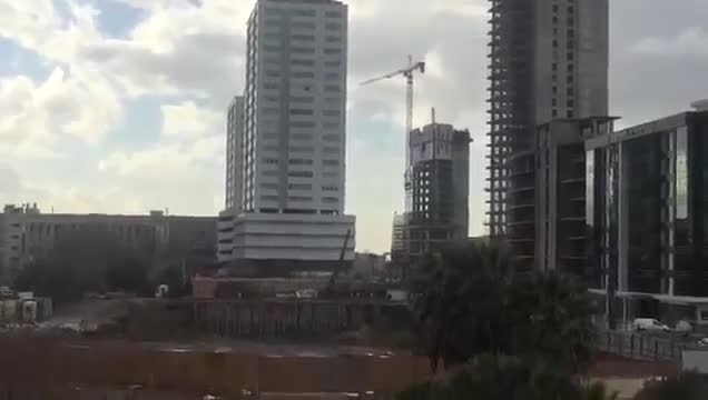 İzmir Adliyesi'nde patlama anı sonrası silah sesleri