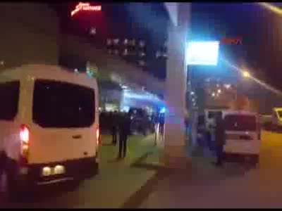 Adalet Bakanı Bekir Bozdağ yaralıları ziyaret etti