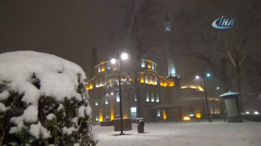 Bursa'da kar etkili oluyor
