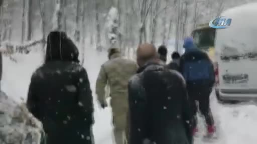Jandarma'nın, dizi ekibini kurtarması kameralara yansıdı