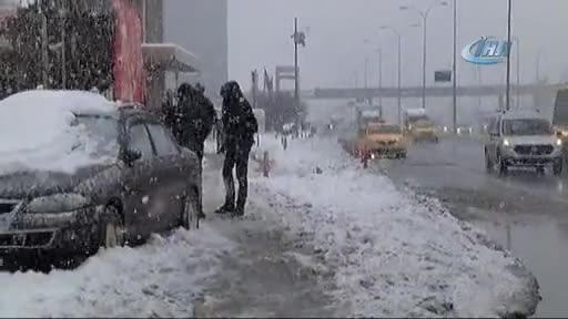İstanbul'da kar yağışı yeniden başladı