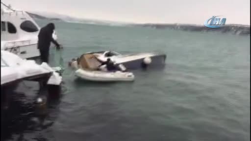 Yoğun kar yağışı tekne batırdı