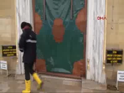 İstanbul Müftüsünden tente çökmesiyle ilgili açıklama