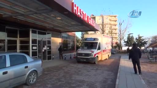 Suriye'deki çatışmalarda yaralanan 9 Suriyeli Kilis'e getirildi