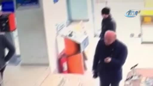 Bursa'da akıllı telefon hırsızı kameraya böyle yakalandı