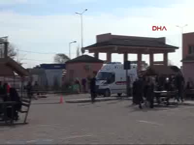 Fırat Kalkanı'nda yaralanan 1 Türk ve 13 ÖSO askeri Kilis'e getirildi