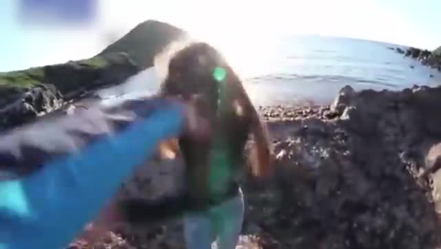 Kız arkadaşını kayalıklardan atarken kamerayla görüntüledi!