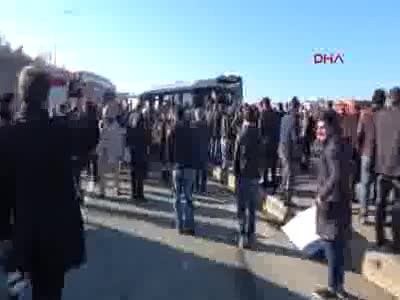 Tır yolcu midibüsüne çarptı: 1 ölü, 7 yaralı