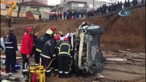 Bursa'da okul inşaatına uçan otomobilin sürücüsü hayatını kaybetti