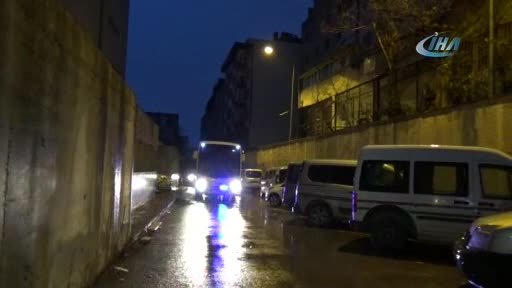 Bursa'da 'bylock' kullanan askerler adliyeye sevk edildi