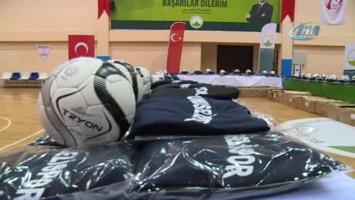 Bursa Osmangazi Belediyesi 53 kulübe malzeme yardımı yaptı