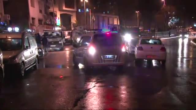AK Parti il binası yakınında patlama sesi