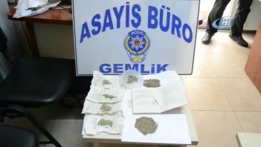 Bursa'da çocuk eğitimi kitapları içinde uyuşturucu satışı