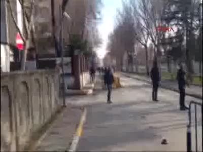İstanbul Emniyet Müdürlüğü'nün girişinde silahlı çatışma - 2