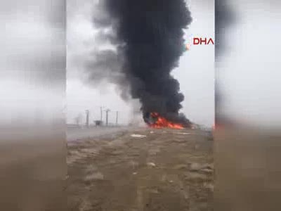 TIR ile mazot yüklü tanker çarpıştı: 2 ölü