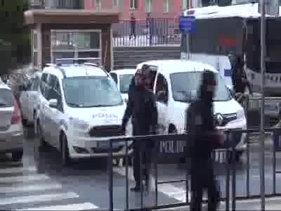 Bebeğini denize atan kadın adliyeye sevk edildi