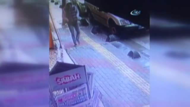 Kapkaççılar önce kameraya, sonra polise yakalandı
