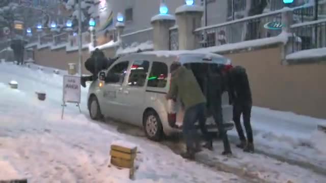 Vatandaşların karla imtihanı