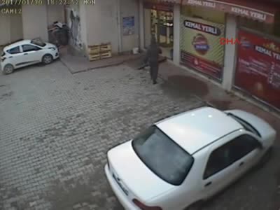 Bursa'da marketteki silahlı soygun anı kamerada - 2