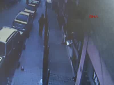 Vahşi cinayet güvenlik kamerasında