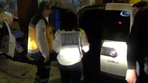 Bursa'da alkollü ve ehliyetsiz sürücü polis arabasına çarptı: 3 yaralı