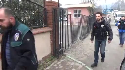 Bursa'da narkotik polisinden okul önlerinde sıkı denetim