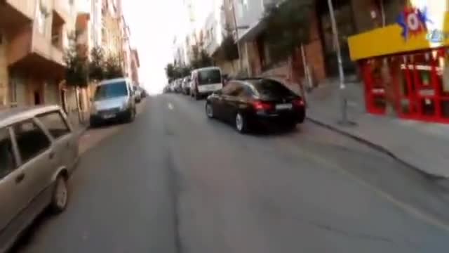 İstanbul'da motosiklet kazası kamerada