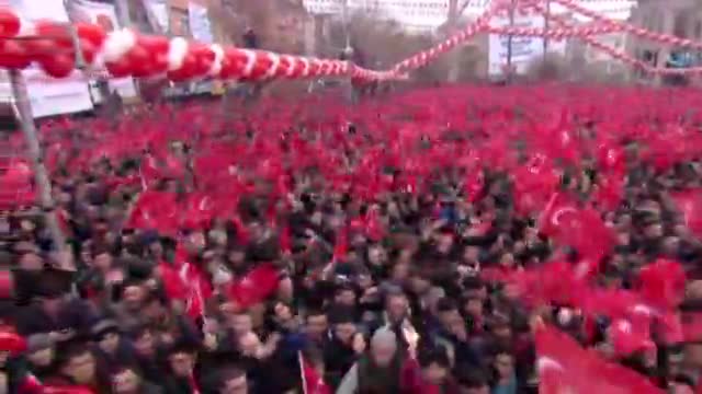 AK Parti'nin referandum şarkısı: "Tabi ki evet"