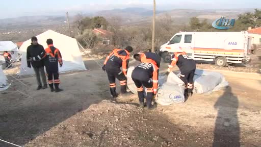 AFAD, depremzedelerin yaralarını sardı