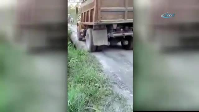 Köprü kamyonun ağırlığını kaldıramadı