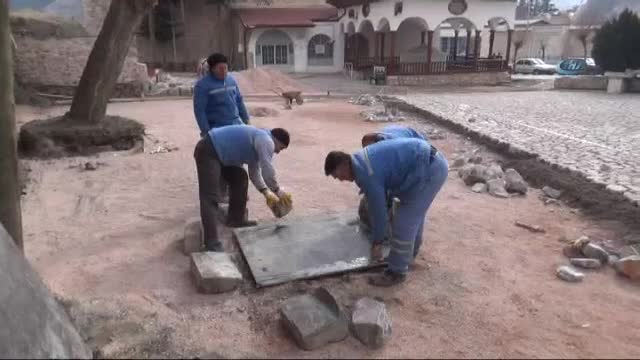 Tarihi caminin avlusunda kuyu bulundu