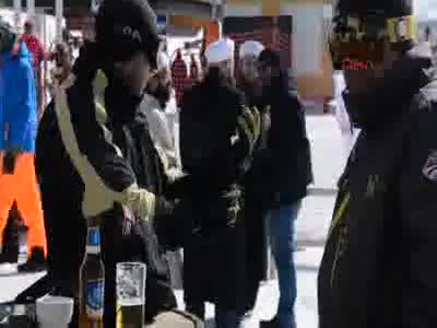 Gündüz festival, gece meyhaneye gittiler