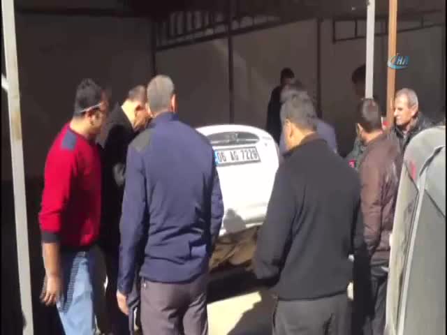 Kadın sürücü ortalığı birbirine kattı