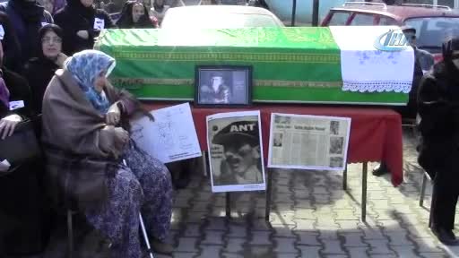 Türkiye'nin ilk sosyalist muhtarı Bursa'da toprağa verildi
