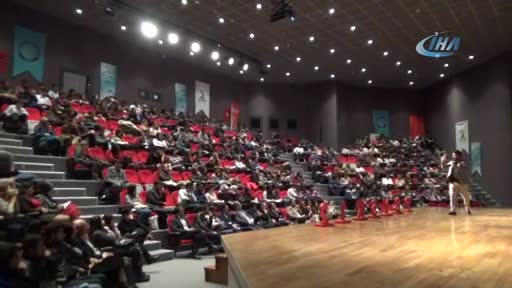 Otomobil tasarımcısı Malkoç Bursa'da öğrencilere seslendi