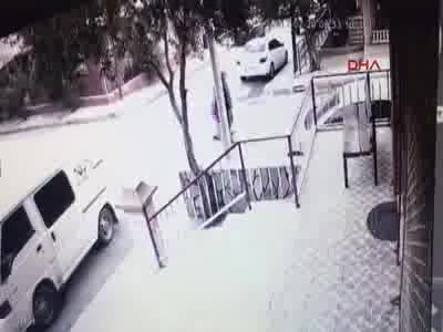 Eşi ve kızını öldüren babanın kızıyla son görüntüsü