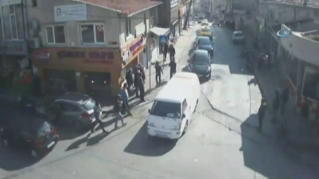 Kahvehaneye saldıran magandalar kamerada